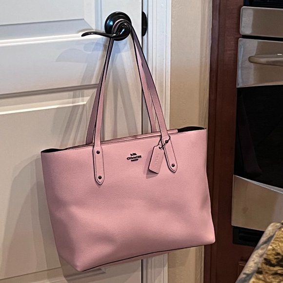 NWOT COACH TOWN TOTE - Picture 1 of 8